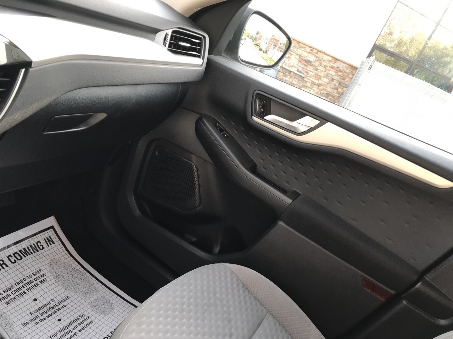 2020 Gold /Tan Ford Escape SE AWD (1FMCU9G65LU) with an 1.5L L3 engine, 6A transmission, located at 577 Chester Pike, Prospect Park, PA, 19076, (610) 237-1015, 39.886154, -75.302338 - 2020 Ford Escape SE: Backup camera, AWD, new PA inspection, SUPER CLEAN, runs LIKE NEW! This vehicle comes inspected and has been given a bumper to bumper safety check. It is very clean, reliable, and well maintained. We offer a unique pay plan that is known for being the easiest and fastest fina- Photo#16