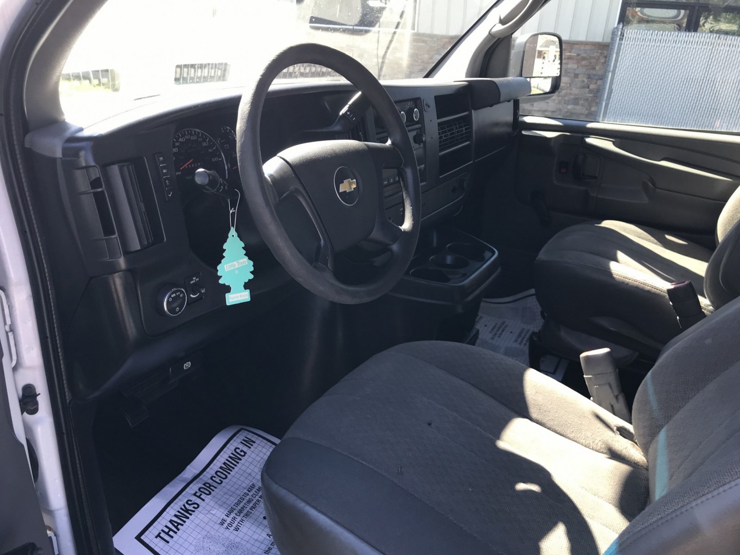 2014 White /Gray Chevrolet Express G3500 (1GB0G2CG5E1) with an 6.0L V8 OHV 16V FFV engine, 6-Speed Automatic transmission, located at 577 Chester Pike, Prospect Park, PA, 19076, (610) 237-1015, 39.886154, -75.302338 - 2014 Chevrolet Express 3500 Box Truck. Dimensions: 12 ft long, 6 1/2 ft side, 6ft 2 inch tall. New Inspection, runs EXCELLENT! This vehicle comes inspected and has been given a bumper to bumper safety check. It is very clean, reliable, and well maintained. We offer a unique pay plan that is known- Photo#7
