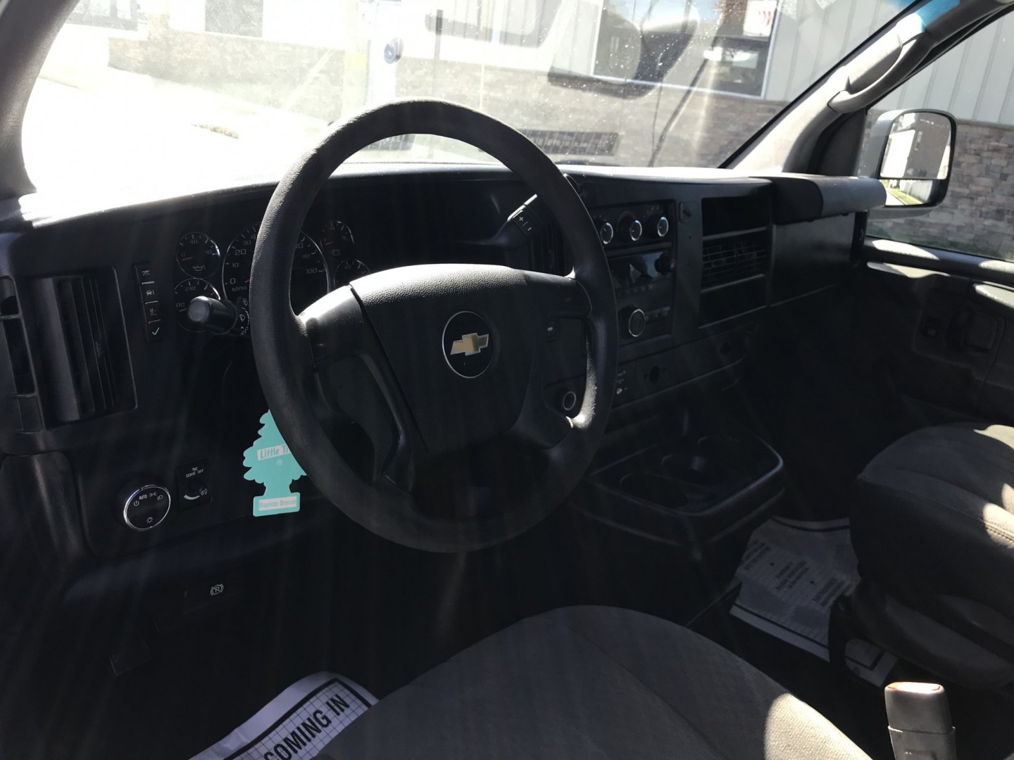 2014 White /Gray Chevrolet Express G3500 (1GB0G2CG5E1) with an 6.0L V8 OHV 16V FFV engine, 6-Speed Automatic transmission, located at 577 Chester Pike, Prospect Park, PA, 19076, (610) 237-1015, 39.886154, -75.302338 - 2014 Chevrolet Express 3500 Box Truck. Dimensions: 12 ft long, 6 1/2 ft side, 6ft 2 inch tall. New Inspection, runs EXCELLENT! This vehicle comes inspected and has been given a bumper to bumper safety check. It is very clean, reliable, and well maintained. We offer a unique pay plan that is known- Photo#10