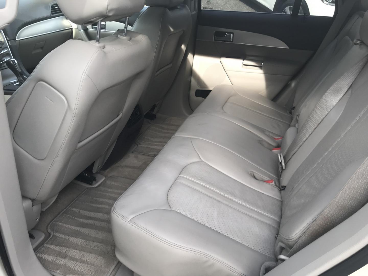 2015 Cream /Black Lincoln MKX AWD (2LMDJ8JK5FB) with an 3.7L V6 DOHC 24V engine, 6A transmission, located at 577 Chester Pike, Prospect Park, PA, 19076, (610) 237-1015, 39.886154, -75.302338 - 2015 Lincoln MKX: Only 94k miles, new PA inspection, SUPER CLEAN, runs LIKE NEW! This vehicle comes inspected and has been given a bumper to bumper safety check. It is very clean, reliable, and well maintained. We offer a unique pay plan that is known for being the easiest and fastest financing o- Photo#16