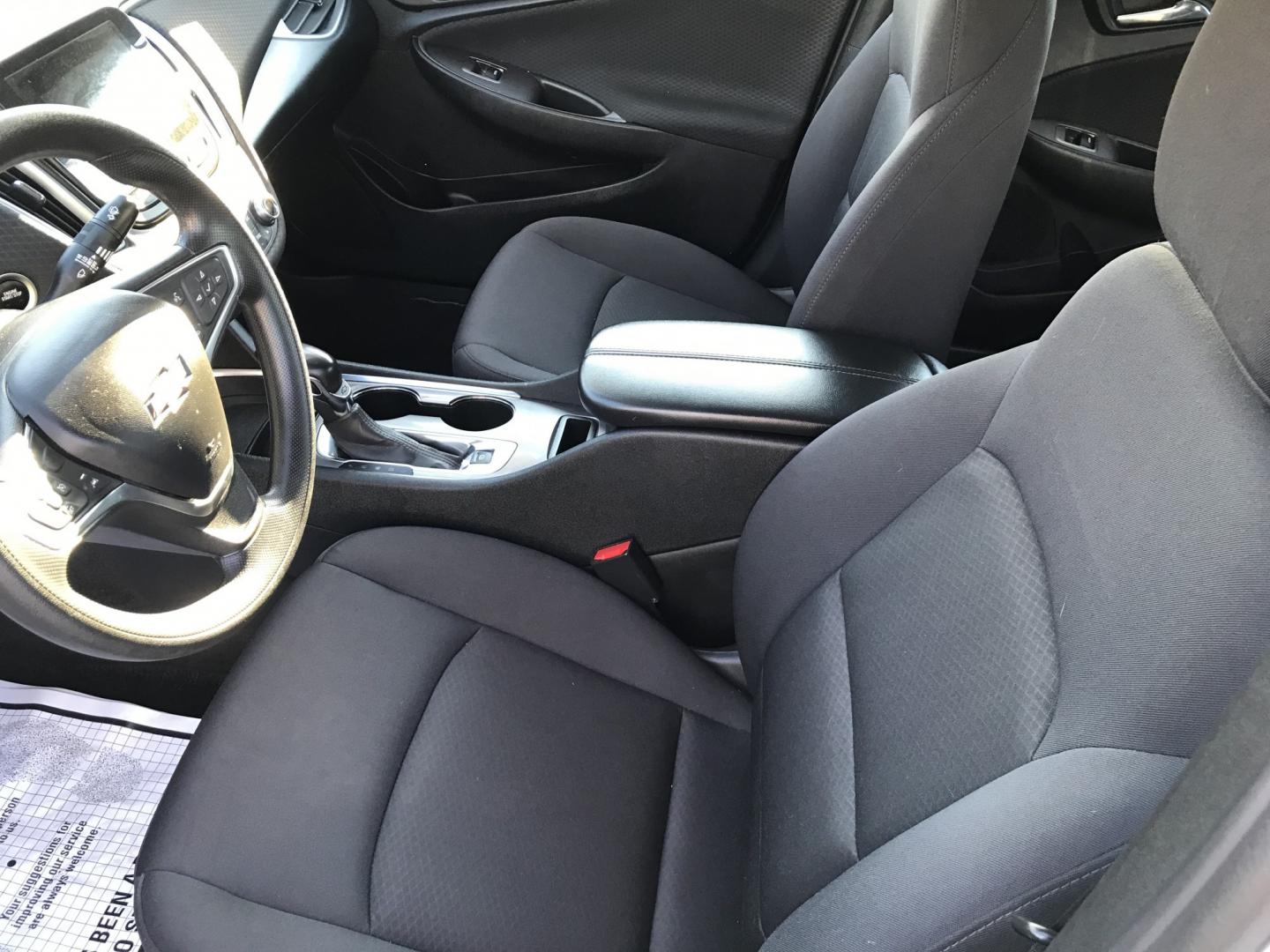 2022 White /Gray Chevrolet Malibu LT (1G1ZD5ST6NF) with an 1.5L L4 DOHC 16V engine, 6A transmission, located at 577 Chester Pike, Prospect Park, PA, 19076, (610) 237-1015, 39.886154, -75.302338 - 2022 Chevrolet Malibu: Only 56k miles, backup camera, new PA inspection, LOOKS and RUNS LIKE NEW! This vehicle comes inspected and has been given a bumper to bumper safety check. It is very clean, reliable, and well maintained. We offer a unique pay plan that is known for being the easiest and fa- Photo#9