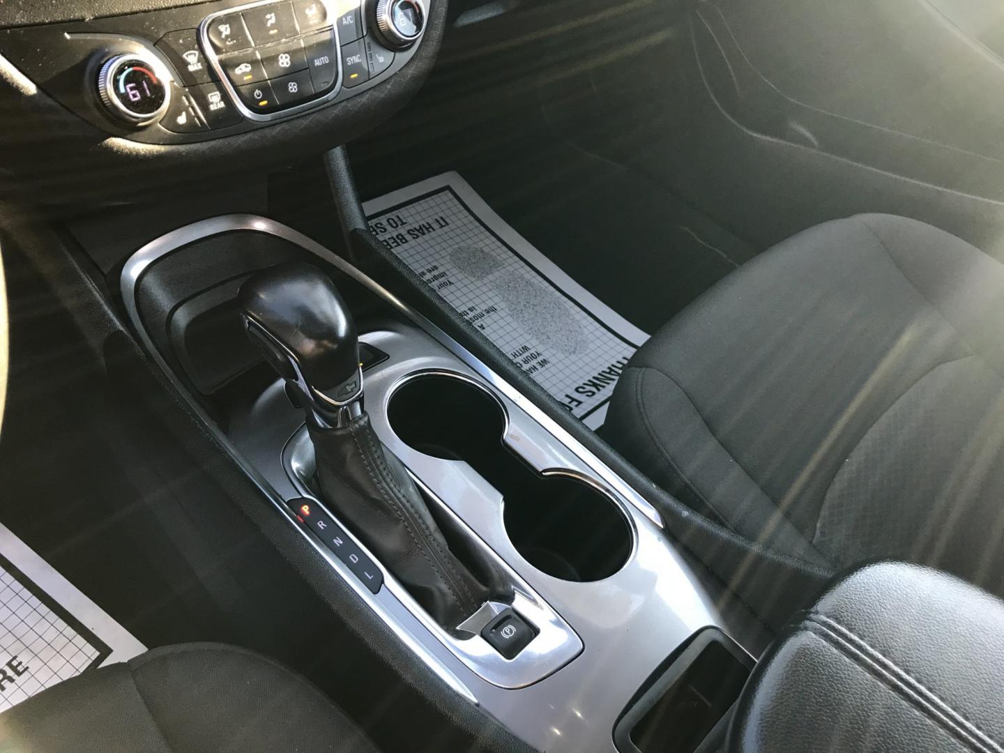 2022 White /Gray Chevrolet Malibu LT (1G1ZD5ST6NF) with an 1.5L L4 DOHC 16V engine, 6A transmission, located at 577 Chester Pike, Prospect Park, PA, 19076, (610) 237-1015, 39.886154, -75.302338 - 2022 Chevrolet Malibu: Only 56k miles, backup camera, new PA inspection, LOOKS and RUNS LIKE NEW! This vehicle comes inspected and has been given a bumper to bumper safety check. It is very clean, reliable, and well maintained. We offer a unique pay plan that is known for being the easiest and fa- Photo#14