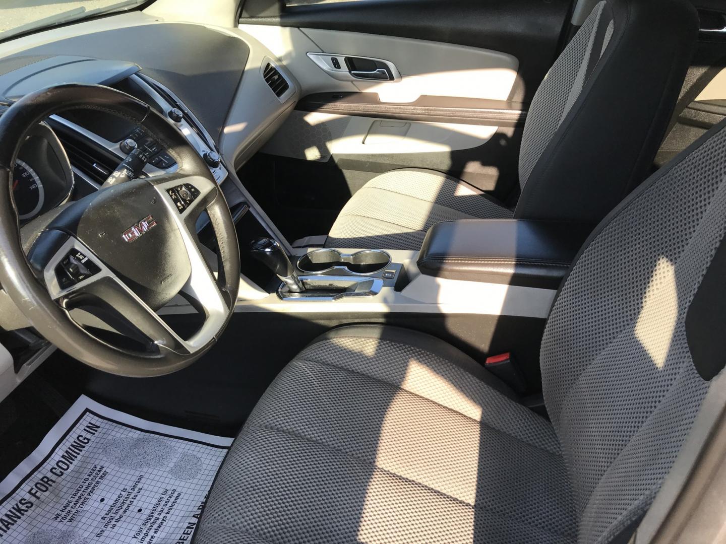 2017 Black /Black GMC Terrain SLE2 (2GKALNEK0H6) with an 2.4L L4 DOHC 16V engine, 6A transmission, located at 577 Chester Pike, Prospect Park, PA, 19076, (610) 237-1015, 39.886154, -75.302338 - 2017 GMC Terrain SLE2: Backup camera, new PA inspection, SUPER CLEAN, runs LIKE NEW! This vehicle comes inspected and has been given a bumper to bumper safety check. It is very clean, reliable, and well maintained. We offer a unique pay plan that is known for being the easiest and fastest financi- Photo#9
