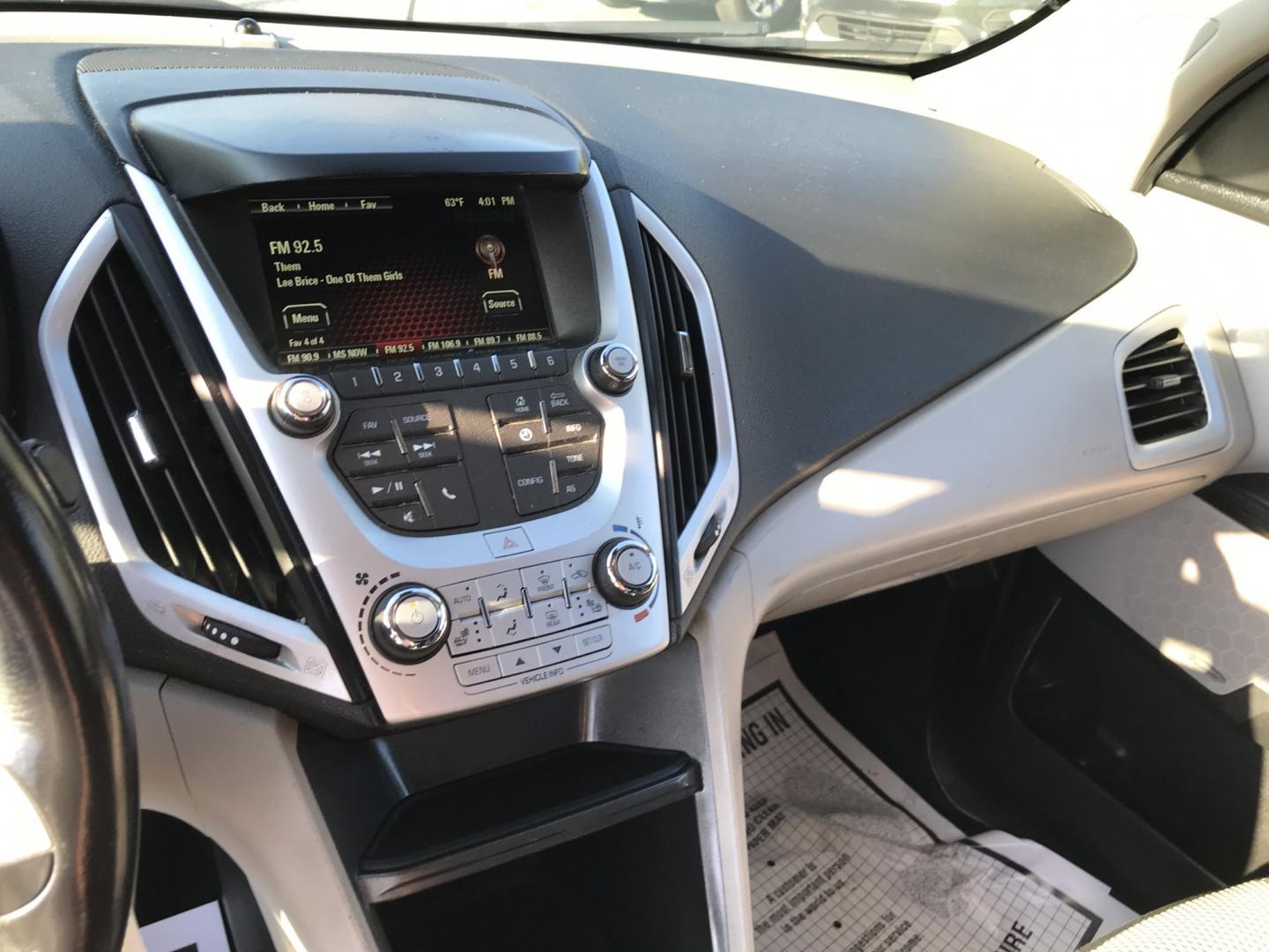 2017 Black /Black GMC Terrain SLE2 (2GKALNEK0H6) with an 2.4L L4 DOHC 16V engine, 6A transmission, located at 577 Chester Pike, Prospect Park, PA, 19076, (610) 237-1015, 39.886154, -75.302338 - 2017 GMC Terrain SLE2: Backup camera, new PA inspection, SUPER CLEAN, runs LIKE NEW! This vehicle comes inspected and has been given a bumper to bumper safety check. It is very clean, reliable, and well maintained. We offer a unique pay plan that is known for being the easiest and fastest financi- Photo#12