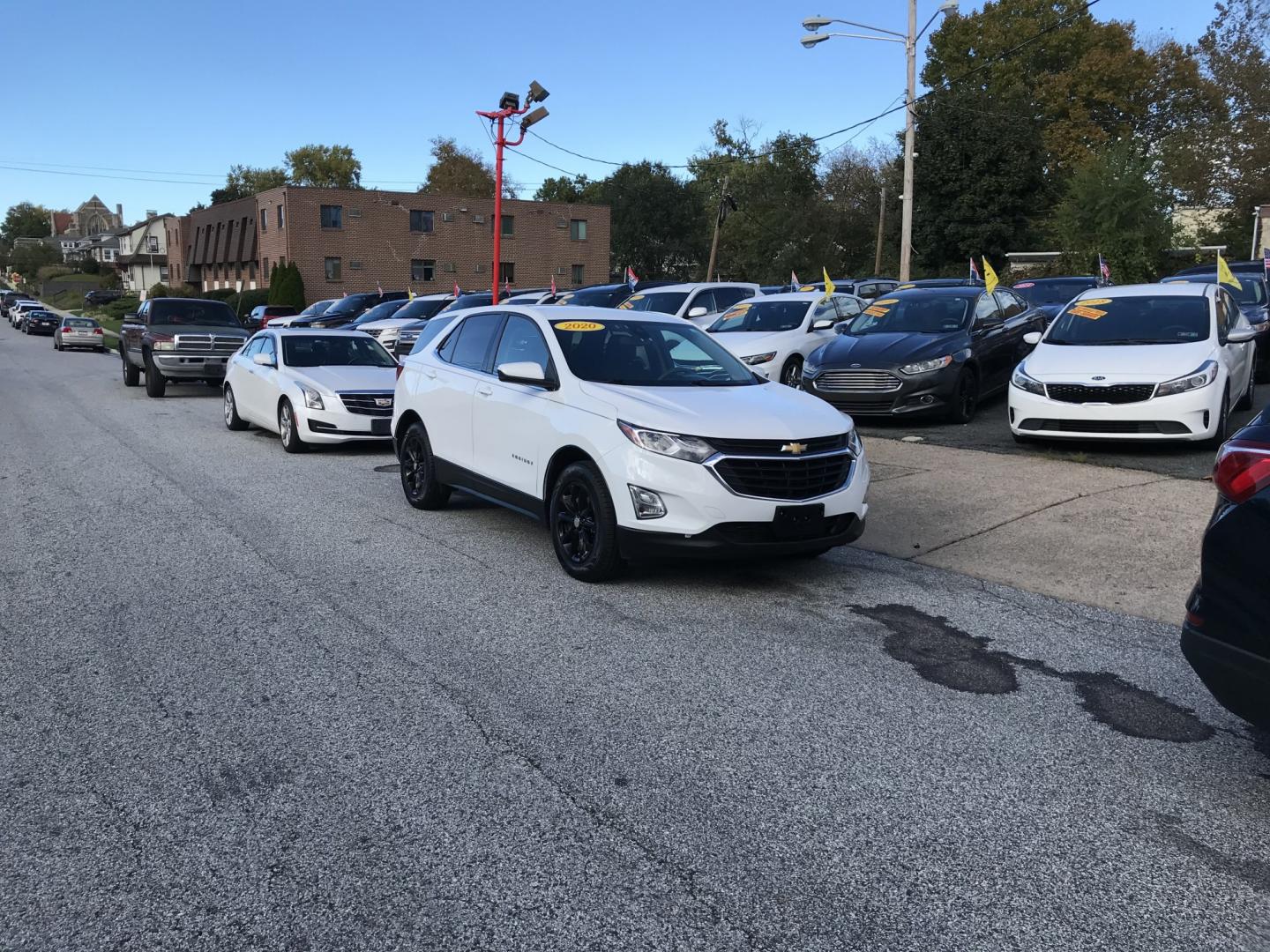 2020 White /Gray Chevrolet Equinox LT (3GNAXKEV2LS) with an 1.5L L4 DIR DOHC 16V TURBO engine, 6A transmission, located at 577 Chester Pike, Prospect Park, PA, 19076, (610) 237-1015, 39.886154, -75.302338 - 2020 Chevy Equinox LT: Backup camera, new PA inspection, SUPER CLEAN, runs LIKE NEW! This vehicle comes inspected and has been given a bumper to bumper safety check. It is very clean, reliable, and well maintained. We offer a unique pay plan that is known for being the easiest and fastest financi- Photo#1