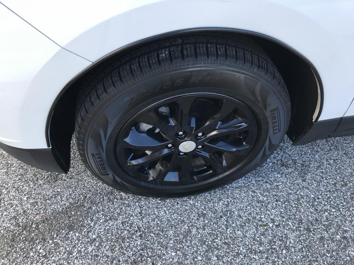 2020 White /Gray Chevrolet Equinox LT (3GNAXKEV2LS) with an 1.5L L4 DIR DOHC 16V TURBO engine, 6A transmission, located at 577 Chester Pike, Prospect Park, PA, 19076, (610) 237-1015, 39.886154, -75.302338 - 2020 Chevy Equinox LT: Backup camera, new PA inspection, SUPER CLEAN, runs LIKE NEW! This vehicle comes inspected and has been given a bumper to bumper safety check. It is very clean, reliable, and well maintained. We offer a unique pay plan that is known for being the easiest and fastest financi- Photo#4
