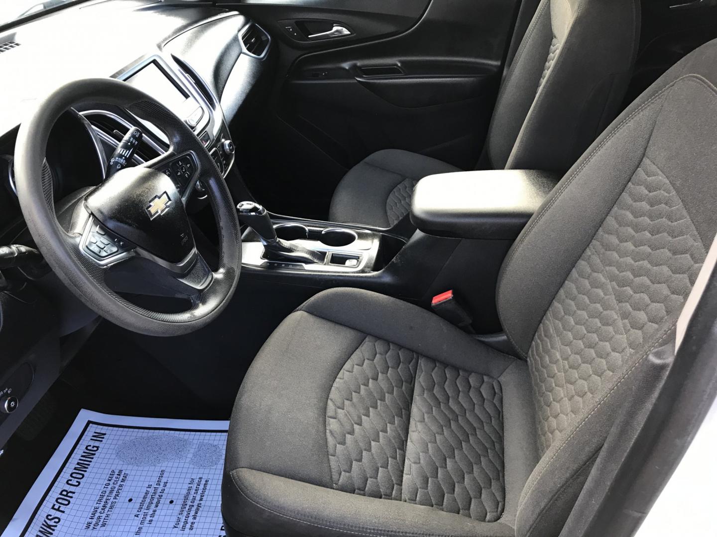 2020 White /Gray Chevrolet Equinox LT (3GNAXKEV2LS) with an 1.5L L4 DIR DOHC 16V TURBO engine, 6A transmission, located at 577 Chester Pike, Prospect Park, PA, 19076, (610) 237-1015, 39.886154, -75.302338 - 2020 Chevy Equinox LT: Backup camera, new PA inspection, SUPER CLEAN, runs LIKE NEW! This vehicle comes inspected and has been given a bumper to bumper safety check. It is very clean, reliable, and well maintained. We offer a unique pay plan that is known for being the easiest and fastest financi- Photo#9