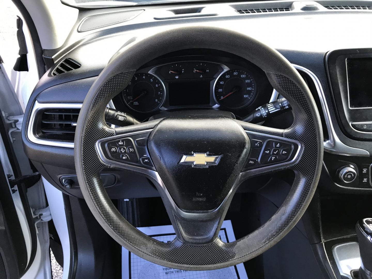 2020 White /Gray Chevrolet Equinox LT (3GNAXKEV2LS) with an 1.5L L4 DIR DOHC 16V TURBO engine, 6A transmission, located at 577 Chester Pike, Prospect Park, PA, 19076, (610) 237-1015, 39.886154, -75.302338 - 2020 Chevy Equinox LT: Backup camera, new PA inspection, SUPER CLEAN, runs LIKE NEW! This vehicle comes inspected and has been given a bumper to bumper safety check. It is very clean, reliable, and well maintained. We offer a unique pay plan that is known for being the easiest and fastest financi- Photo#11