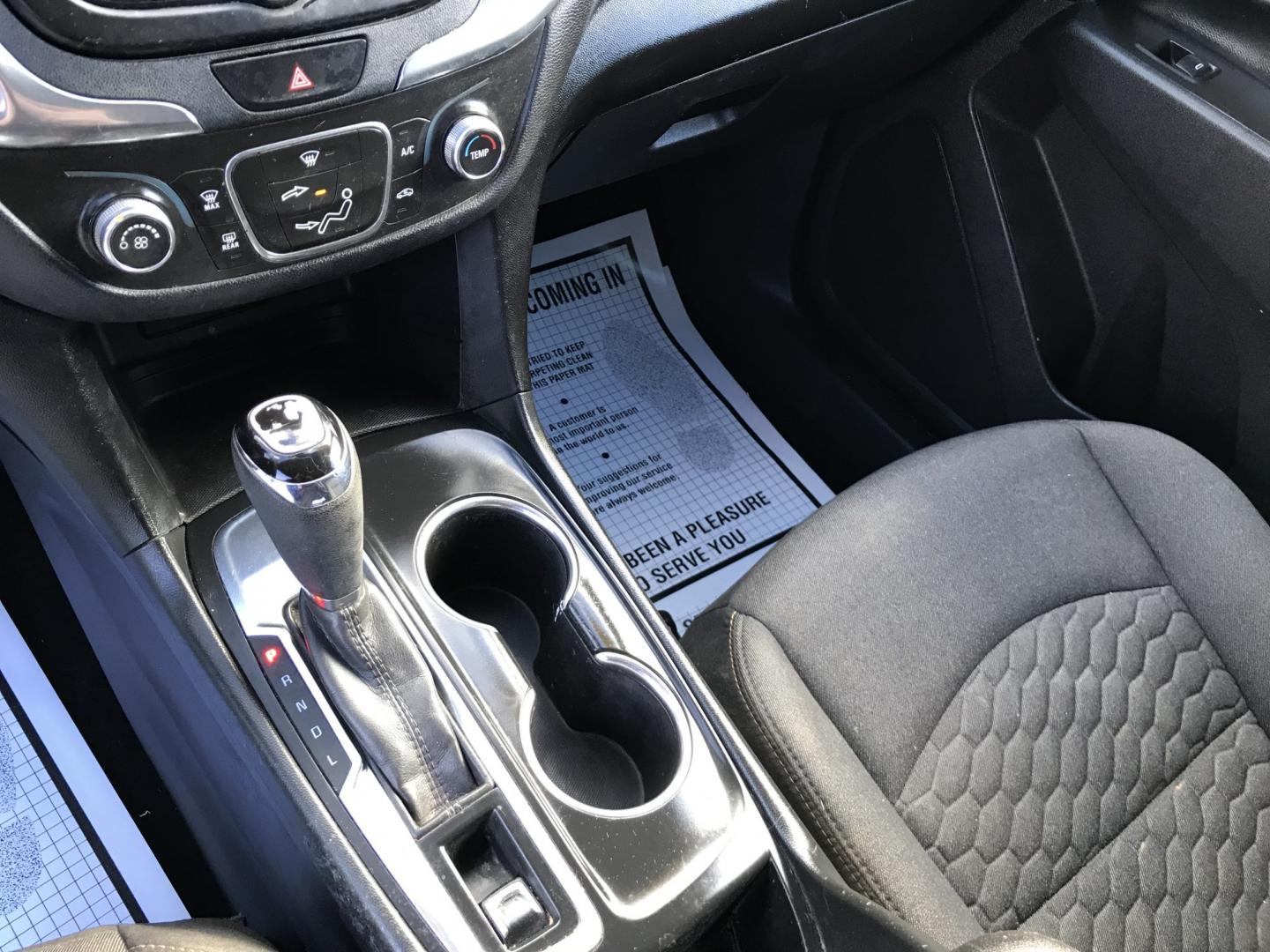 2020 White /Gray Chevrolet Equinox LT (3GNAXKEV2LS) with an 1.5L L4 DIR DOHC 16V TURBO engine, 6A transmission, located at 577 Chester Pike, Prospect Park, PA, 19076, (610) 237-1015, 39.886154, -75.302338 - 2020 Chevy Equinox LT: Backup camera, new PA inspection, SUPER CLEAN, runs LIKE NEW! This vehicle comes inspected and has been given a bumper to bumper safety check. It is very clean, reliable, and well maintained. We offer a unique pay plan that is known for being the easiest and fastest financi- Photo#15