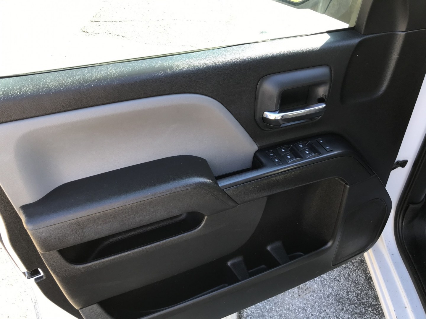 2016 White /Gray Chevrolet Silverado 1500 Work Truck Double Cab 4WD (1GCVKNEH9GZ) with an 4.3L V6 OHV 12V engine, 6A transmission, located at 577 Chester Pike, Prospect Park, PA, 19076, (610) 237-1015, 39.886154, -75.302338 - 2016 Chevy Silverado 1500: 4x4, double cab, backup camera, new PA inspection, FLEET MAINTAINED! This vehicle comes inspected and has been given a bumper to bumper safety check. It is very clean, reliable, and well maintained. We offer a unique pay plan that is known for being the easiest and fast- Photo#11