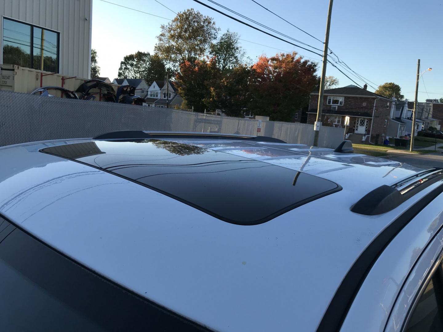 2015 White /Black Jeep Grand Cherokee Limited 4WD (1C4RJFBG5FC) with an 3.6L V6 DOHC 24V engine, 8A transmission, located at 577 Chester Pike, Prospect Park, PA, 19076, (610) 237-1015, 39.886154, -75.302338 - 2015 Jeep Grand Cherokee LIMITED: Navigation system, backup camera, sunroof, new PA inspection, SUPER CLEAN, runs LIKE NEW! This vehicle comes inspected and has been given a bumper to bumper safety check. It is very clean, reliable, and well maintained. We offer a unique pay plan that is known fo- Photo#5