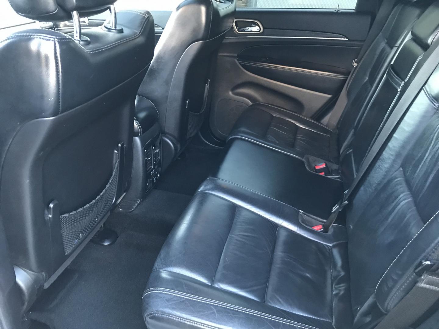 2015 White /Black Jeep Grand Cherokee Limited 4WD (1C4RJFBG5FC) with an 3.6L V6 DOHC 24V engine, 8A transmission, located at 577 Chester Pike, Prospect Park, PA, 19076, (610) 237-1015, 39.886154, -75.302338 - 2015 Jeep Grand Cherokee LIMITED: Navigation system, backup camera, sunroof, new PA inspection, SUPER CLEAN, runs LIKE NEW! This vehicle comes inspected and has been given a bumper to bumper safety check. It is very clean, reliable, and well maintained. We offer a unique pay plan that is known fo- Photo#18
