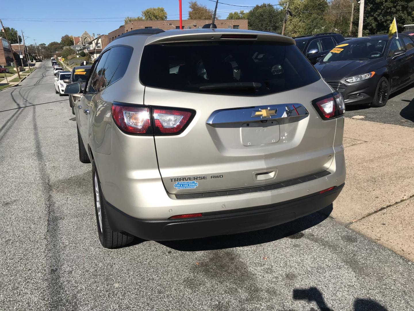 2017 Gold /Beige Chevrolet Traverse 1LT AWD (1GNKVGKD9HJ) with an 3.6L V6 DOHC 24V engine, 6A transmission, located at 577 Chester Pike, Prospect Park, PA, 19076, (610) 237-1015, 39.886154, -75.302338 - 2017 Chevrolet Traverse LT: Double sunroofs, backup camera, DVD player, AWD, 3rd row seating, new PA inspection, SUPER CLEAN, runs LIKE NEW! This vehicle comes inspected and has been given a bumper to bumper safety check. It is very clean, reliable, and well maintained. We offer a unique pay plan- Photo#5