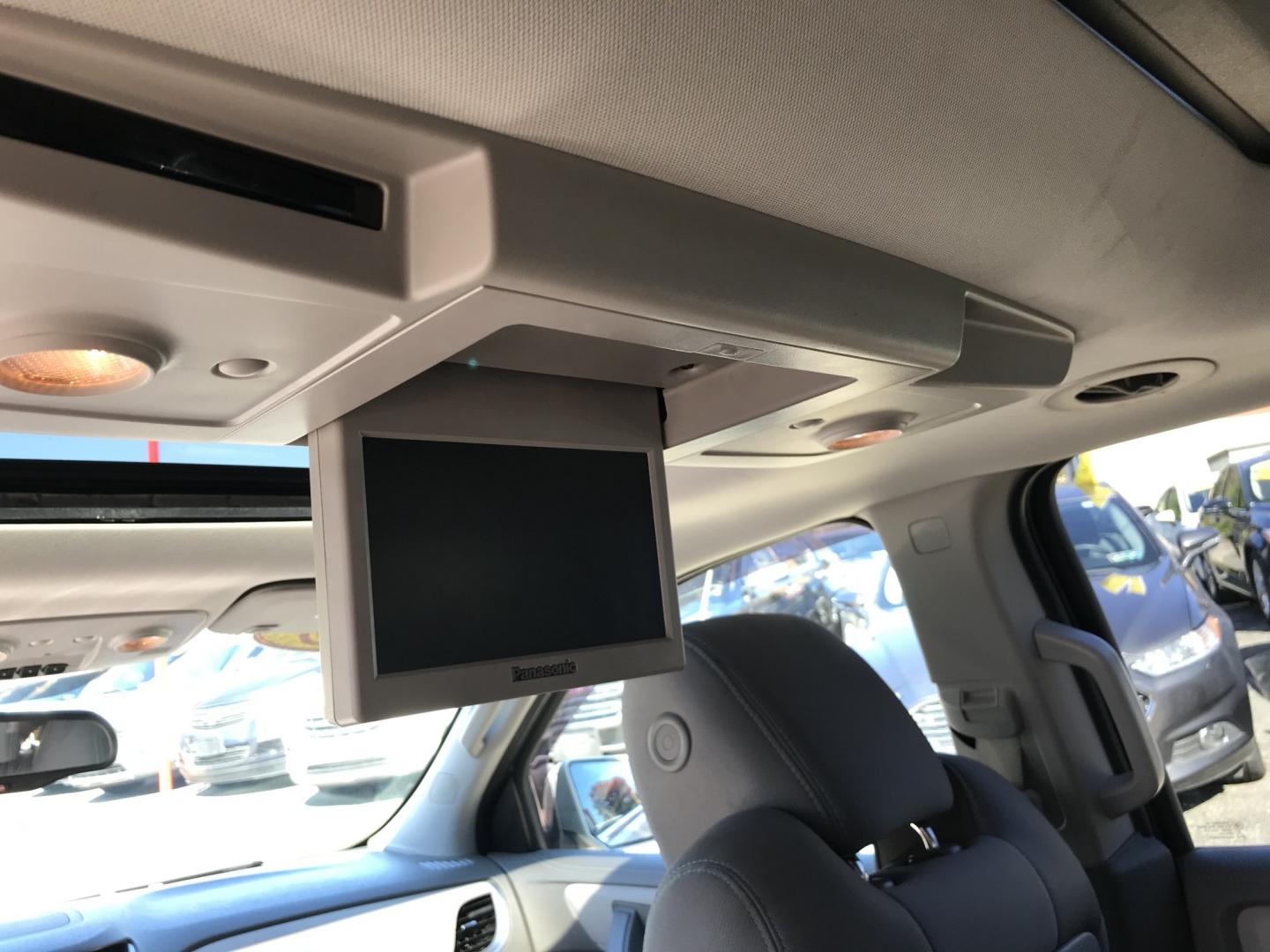 2017 Gold /Beige Chevrolet Traverse 1LT AWD (1GNKVGKD9HJ) with an 3.6L V6 DOHC 24V engine, 6A transmission, located at 577 Chester Pike, Prospect Park, PA, 19076, (610) 237-1015, 39.886154, -75.302338 - 2017 Chevrolet Traverse LT: Double sunroofs, backup camera, DVD player, AWD, 3rd row seating, new PA inspection, SUPER CLEAN, runs LIKE NEW! This vehicle comes inspected and has been given a bumper to bumper safety check. It is very clean, reliable, and well maintained. We offer a unique pay plan- Photo#20