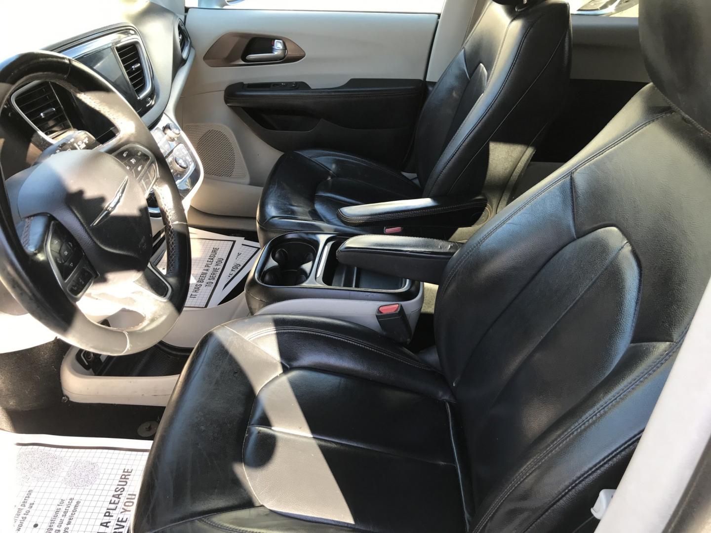 2017 Silver /Black Chrysler Pacifica Touring (2C4RC1BG1HR) with an 3.6L V6 DOHC 24V engine, 6A transmission, located at 577 Chester Pike, Prospect Park, PA, 19076, (610) 237-1015, 39.886154, -75.302338 - 2017 Chrysler Pacifica Touring: Backup camera, navigation system, stow and go seating, new PA inspection, runs LIKE NEW! This vehicle comes inspected and has been given a bumper to bumper safety check. It is very clean, reliable, and well maintained. We offer a unique pay plan that is known for b- Photo#9