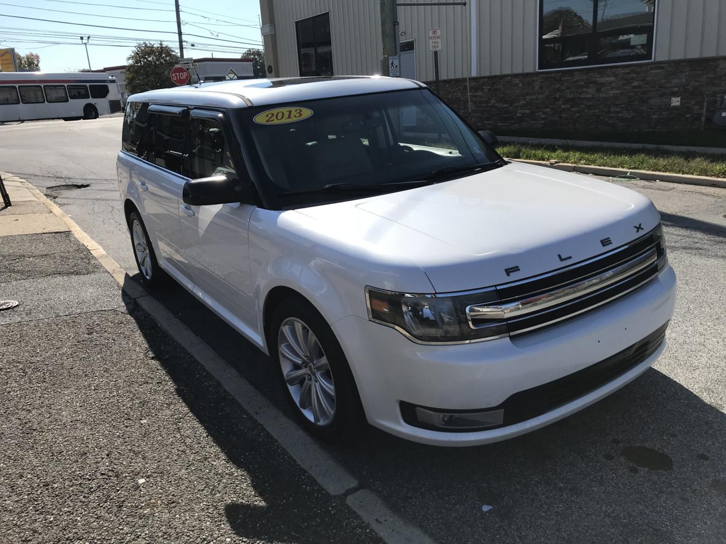 2013 White /Beige Ford Flex SEL FWD (2FMGK5C88DB) with an 3.5L V6 DOHC 24V engine, 6-Speed Automatic Overdrive transmission, located at 577 Chester Pike, Prospect Park, PA, 19076, (610) 237-1015, 39.886154, -75.302338 - 2013 Ford Flex SEL: Navigation system, 3rd row seating, sunroofs, new PA inspection, SUPER CLEAN, runs LIKE NEW! This vehicle comes inspected and has been given a bumper to bumper safety check. It is very clean, reliable, and well maintained. We offer a unique pay plan that is known for being the- Photo#3
