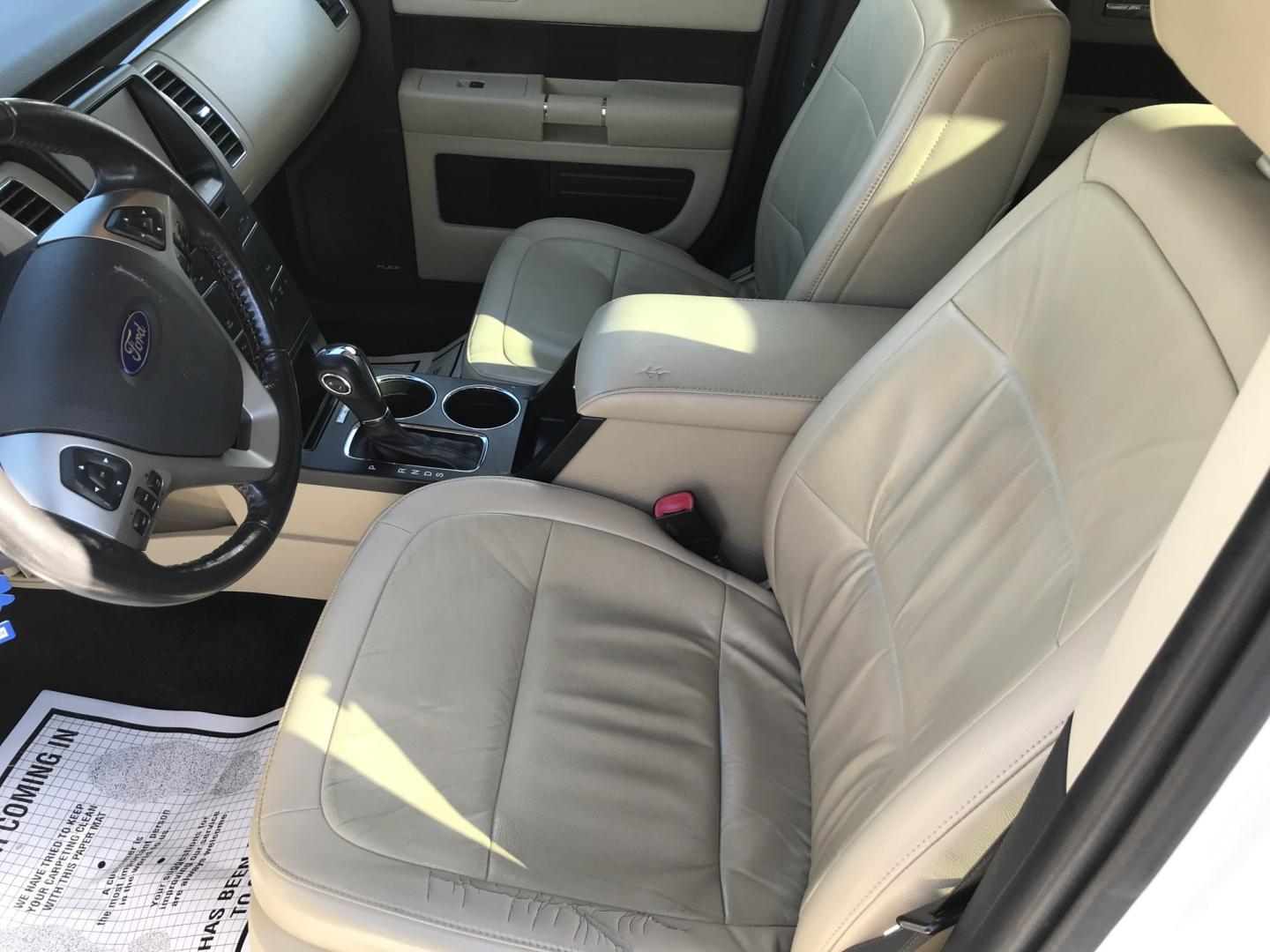 2013 White /Beige Ford Flex SEL FWD (2FMGK5C88DB) with an 3.5L V6 DOHC 24V engine, 6-Speed Automatic Overdrive transmission, located at 577 Chester Pike, Prospect Park, PA, 19076, (610) 237-1015, 39.886154, -75.302338 - 2013 Ford Flex SEL: Navigation system, 3rd row seating, sunroofs, new PA inspection, SUPER CLEAN, runs LIKE NEW! This vehicle comes inspected and has been given a bumper to bumper safety check. It is very clean, reliable, and well maintained. We offer a unique pay plan that is known for being the- Photo#9