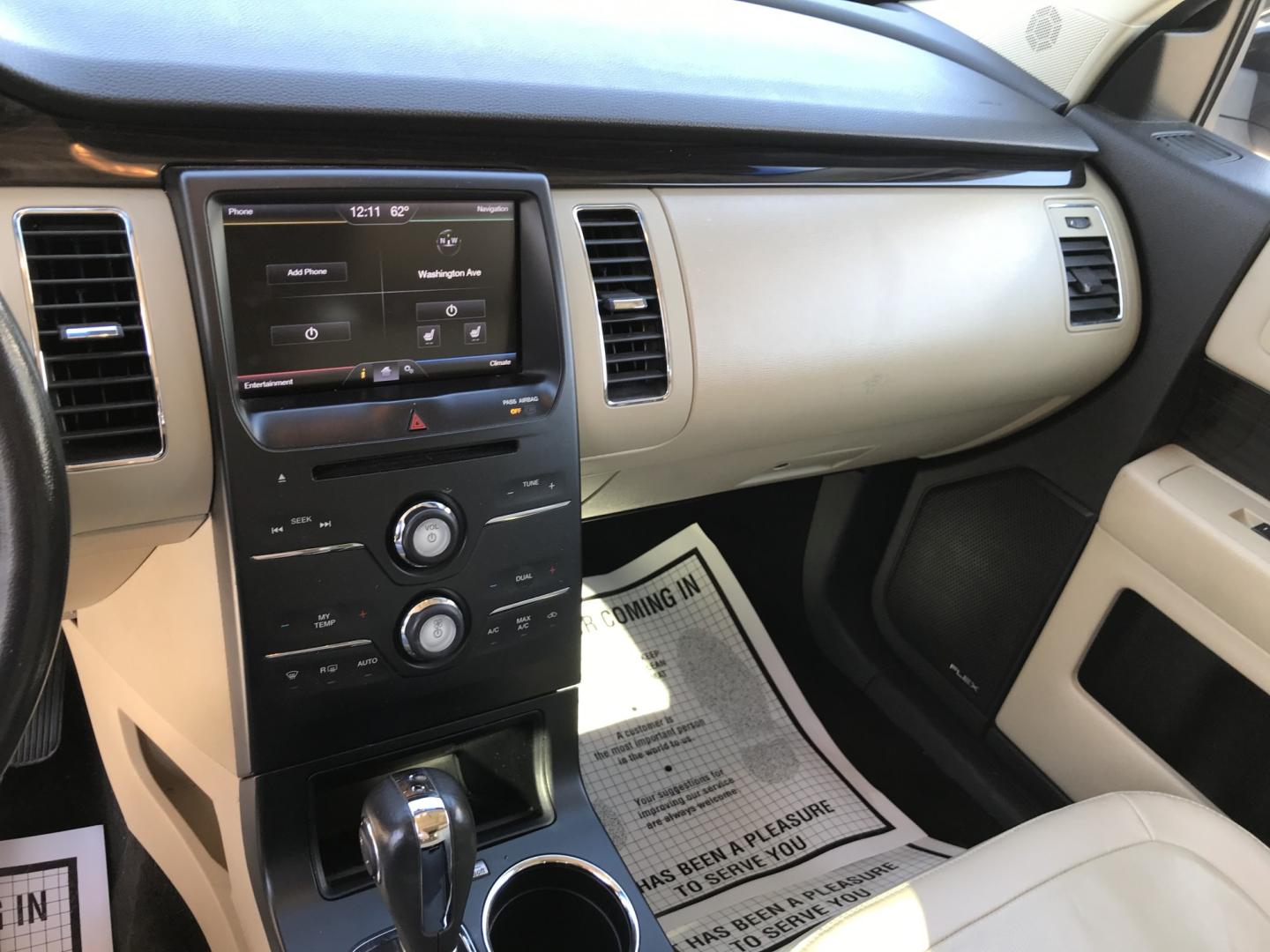 2013 White /Beige Ford Flex SEL FWD (2FMGK5C88DB) with an 3.5L V6 DOHC 24V engine, 6-Speed Automatic Overdrive transmission, located at 577 Chester Pike, Prospect Park, PA, 19076, (610) 237-1015, 39.886154, -75.302338 - 2013 Ford Flex SEL: Navigation system, 3rd row seating, sunroofs, new PA inspection, SUPER CLEAN, runs LIKE NEW! This vehicle comes inspected and has been given a bumper to bumper safety check. It is very clean, reliable, and well maintained. We offer a unique pay plan that is known for being the- Photo#12