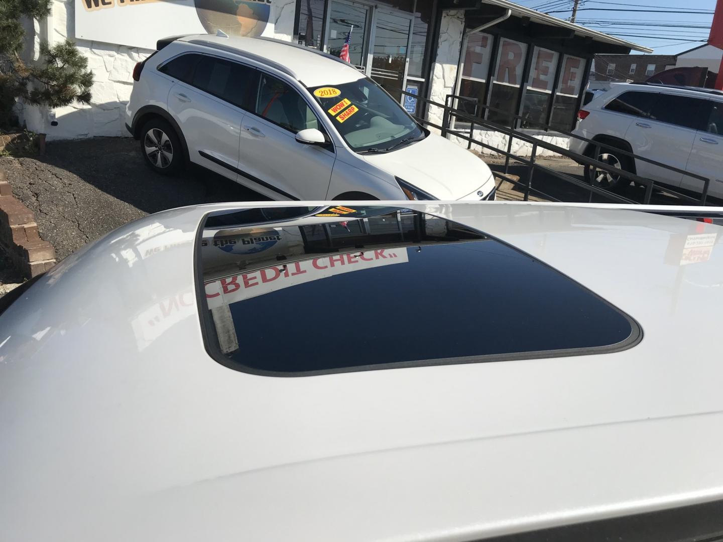 2013 White /Beige Ford Flex SEL FWD (2FMGK5C88DB) with an 3.5L V6 DOHC 24V engine, 6-Speed Automatic Overdrive transmission, located at 577 Chester Pike, Prospect Park, PA, 19076, (610) 237-1015, 39.886154, -75.302338 - 2013 Ford Flex SEL: Navigation system, 3rd row seating, sunroofs, new PA inspection, SUPER CLEAN, runs LIKE NEW! This vehicle comes inspected and has been given a bumper to bumper safety check. It is very clean, reliable, and well maintained. We offer a unique pay plan that is known for being the- Photo#17