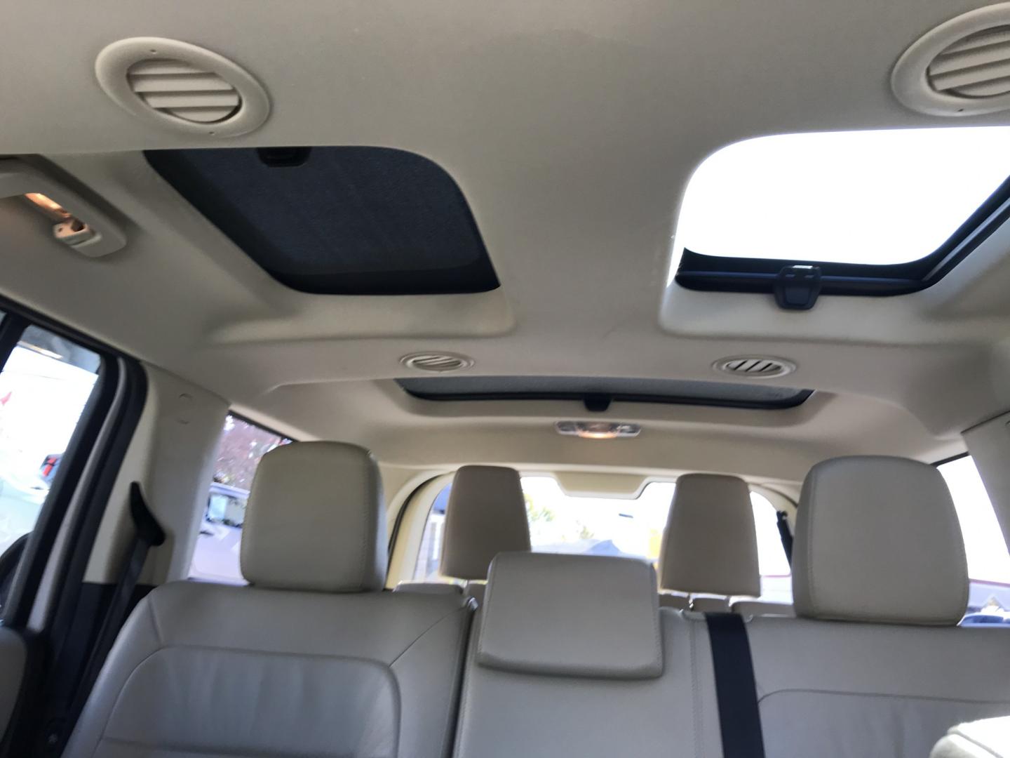 2013 White /Beige Ford Flex SEL FWD (2FMGK5C88DB) with an 3.5L V6 DOHC 24V engine, 6-Speed Automatic Overdrive transmission, located at 577 Chester Pike, Prospect Park, PA, 19076, (610) 237-1015, 39.886154, -75.302338 - 2013 Ford Flex SEL: Navigation system, 3rd row seating, sunroofs, new PA inspection, SUPER CLEAN, runs LIKE NEW! This vehicle comes inspected and has been given a bumper to bumper safety check. It is very clean, reliable, and well maintained. We offer a unique pay plan that is known for being the- Photo#18