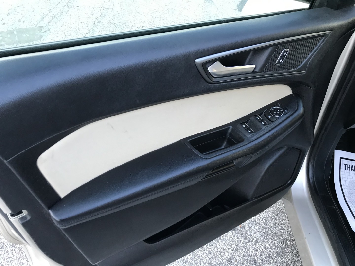 2018 Gold /Beige Ford Edge SE AWD (2FMPK4G96JB) with an 2.0L L4 DOHC 16V engine, 6A transmission, located at 577 Chester Pike, Prospect Park, PA, 19076, (610) 237-1015, 39.886154, -75.302338 - 2018 Ford Edge SE: Only 93k miles, AWD, backup camera, new PA inspection, SUPER CLEAN, runs LIKE NEW! This vehicle comes inspected and has been given a bumper to bumper safety check. It is very clean, reliable, and well maintained. We offer a unique pay plan that is known for being the easiest an- Photo#8