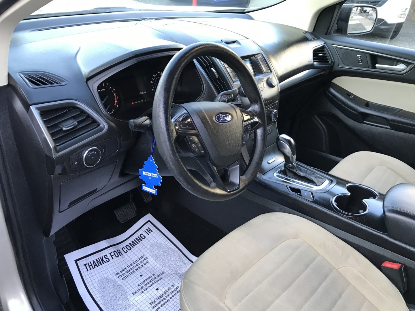 2018 Gold /Beige Ford Edge SE AWD (2FMPK4G96JB) with an 2.0L L4 DOHC 16V engine, 6A transmission, located at 577 Chester Pike, Prospect Park, PA, 19076, (610) 237-1015, 39.886154, -75.302338 - 2018 Ford Edge SE: Only 93k miles, AWD, backup camera, new PA inspection, SUPER CLEAN, runs LIKE NEW! This vehicle comes inspected and has been given a bumper to bumper safety check. It is very clean, reliable, and well maintained. We offer a unique pay plan that is known for being the easiest an- Photo#10