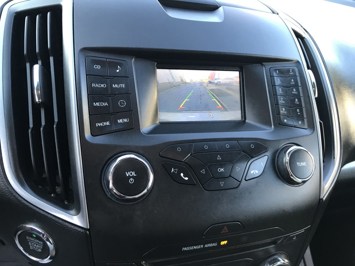 2018 Gold /Beige Ford Edge SE AWD (2FMPK4G96JB) with an 2.0L L4 DOHC 16V engine, 6A transmission, located at 577 Chester Pike, Prospect Park, PA, 19076, (610) 237-1015, 39.886154, -75.302338 - 2018 Ford Edge SE: Only 93k miles, AWD, backup camera, new PA inspection, SUPER CLEAN, runs LIKE NEW! This vehicle comes inspected and has been given a bumper to bumper safety check. It is very clean, reliable, and well maintained. We offer a unique pay plan that is known for being the easiest an- Photo#13